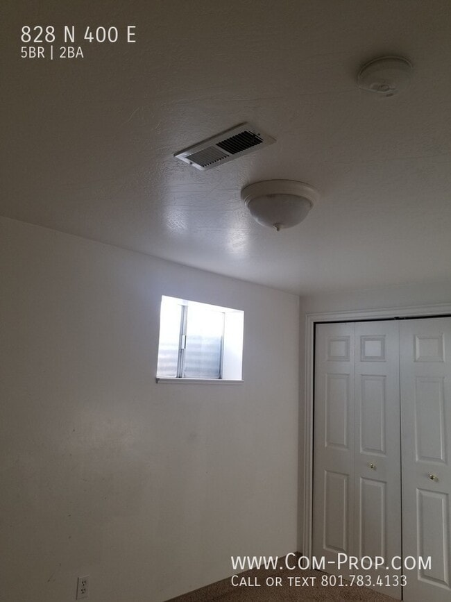 Building Photo - 828 400 E