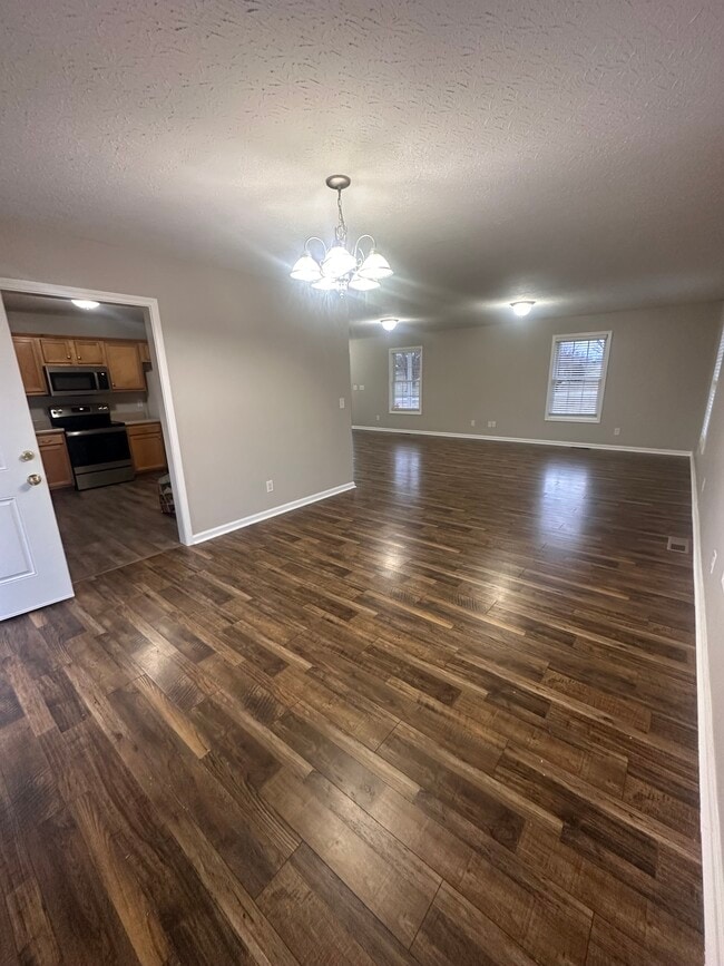 Building Photo - 4293 Bristow Rd