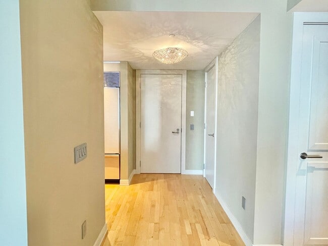 Building Photo - Millennium Stunner! 2BR/2BA 1,245sqft! Pet...