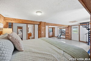 Building Photo - 2681 Lakeview Dr