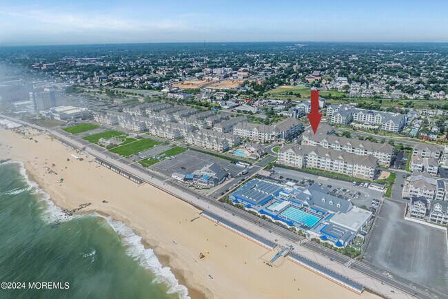 Building Photo - 33 Cooper Ave