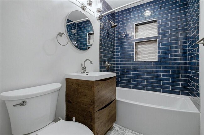 Building Photo - 1381 Normandy Dr NE