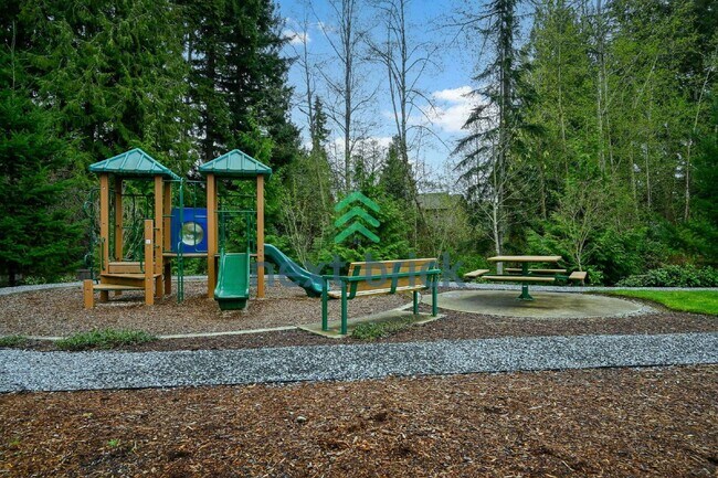 Building Photo - Spacious 3-Bed Oasis in Bothell with 3.5 Bathrooms and 2353 Sq Ft!