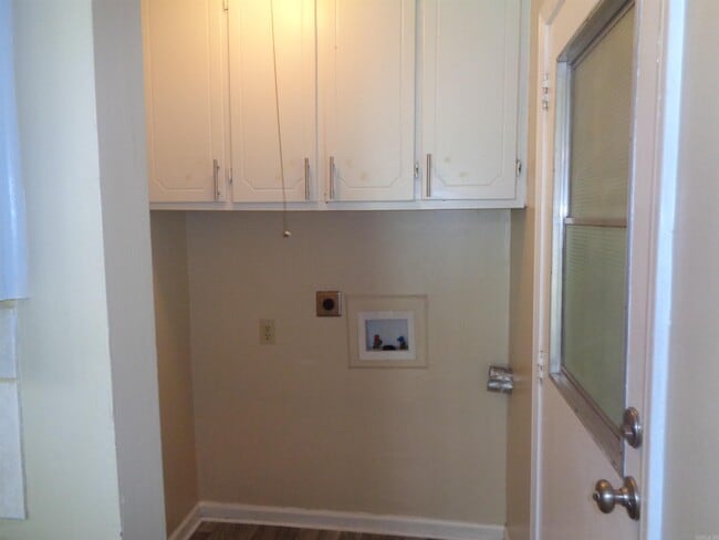 Building Photo - 7712 Impala Dr