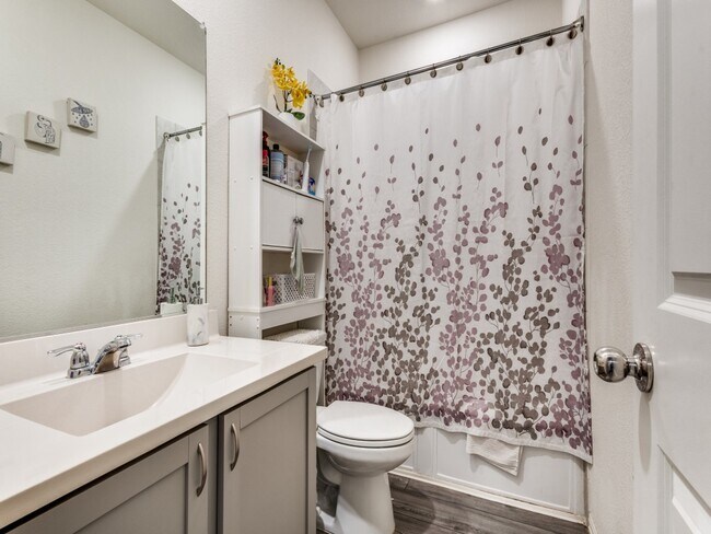 Building Photo - 302 Pepperbark Ave