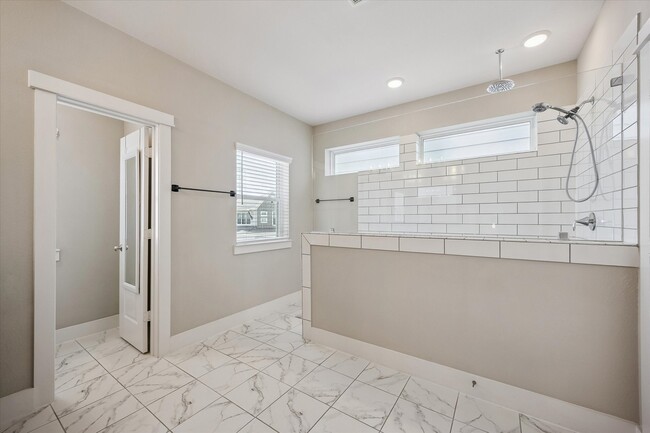 Building Photo - 1415 Biondo Way