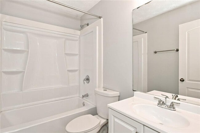 Building Photo - 632 Addison Way