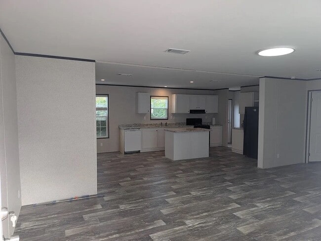 Building Photo - 402 NW 48th Terrace