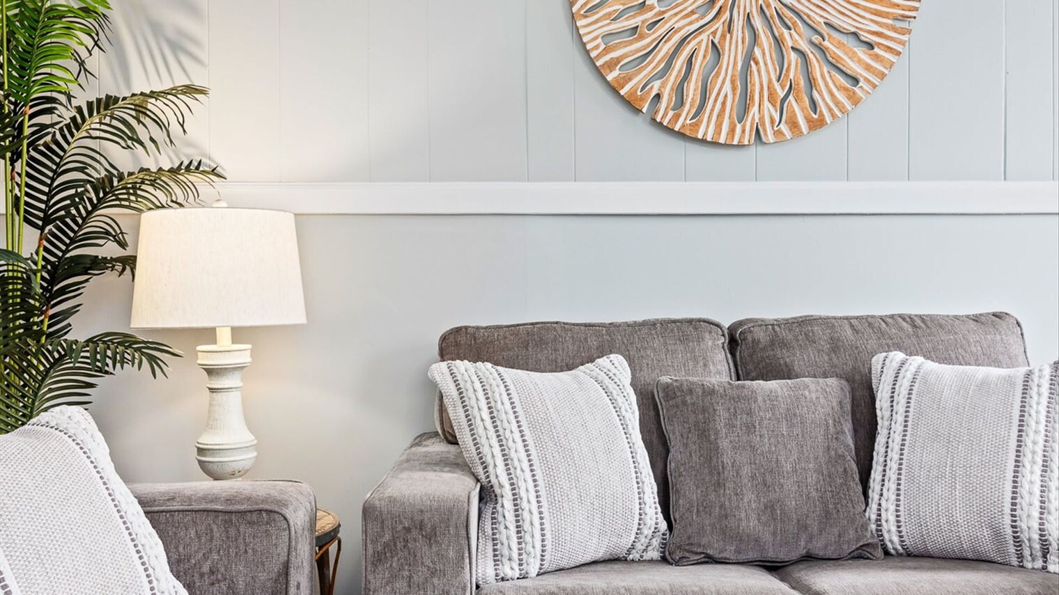 Building Photo - 228 N Dudley Ave