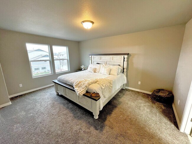 Building Photo - 7870 Bone Crk Pt