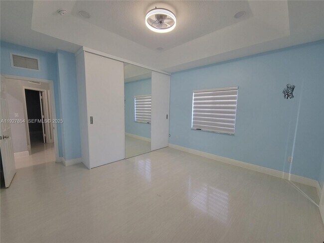 Building Photo - 29263 SW 142nd Ave