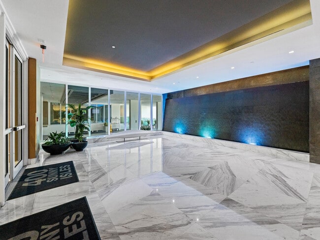 Building Photo - 400 Sunny Isles Blvd