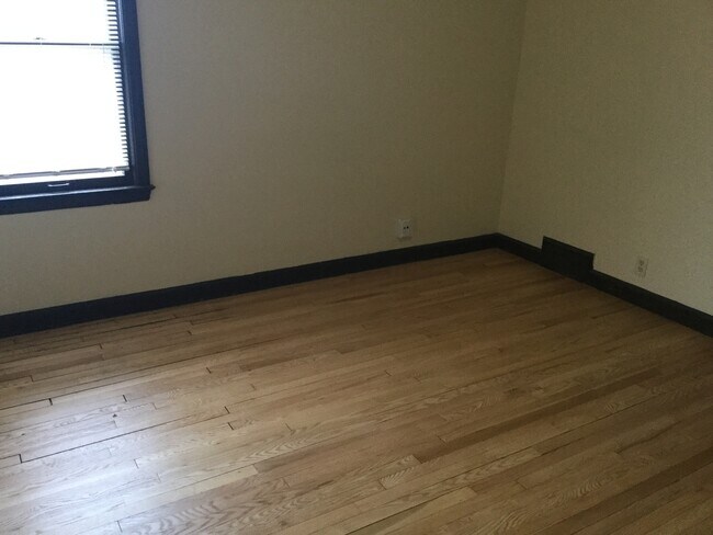 Building Photo - 3616 N 58th Blvd