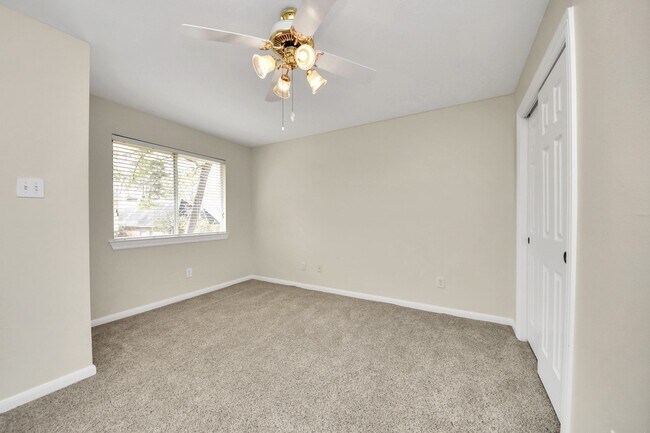 Building Photo - 4534 Mulberry Park Ln