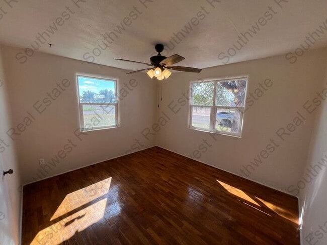 Building Photo - Beautiful Newly Renovated 3 Bedroom 2 Bath...