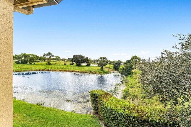 Building Photo - 2100 Greenview Shores Blvd