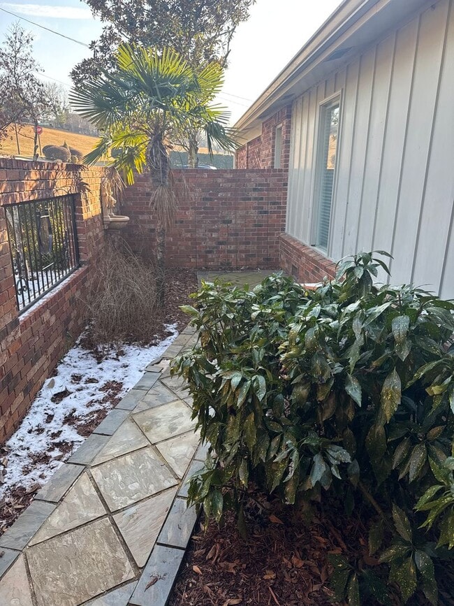 Building Photo - Very Spacious home with carport and garage! Across the street from Augusta National! Unique home!