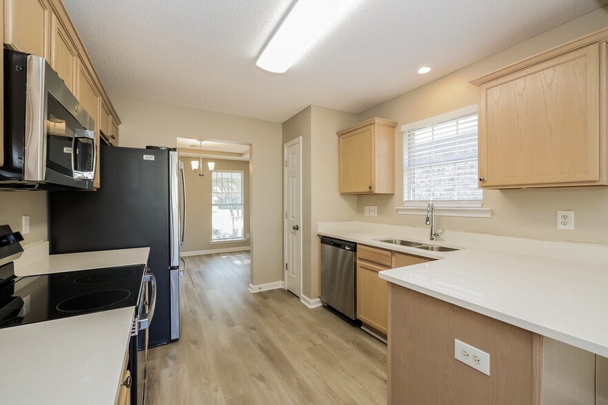 Building Photo - 1424 Radley Cove