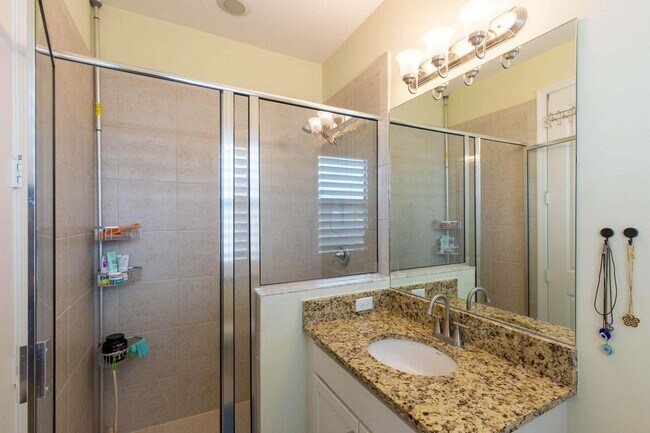 Building Photo - 7528 Moonrise Dr