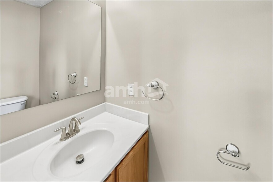 Building Photo - 3626 Brook Spring Dr