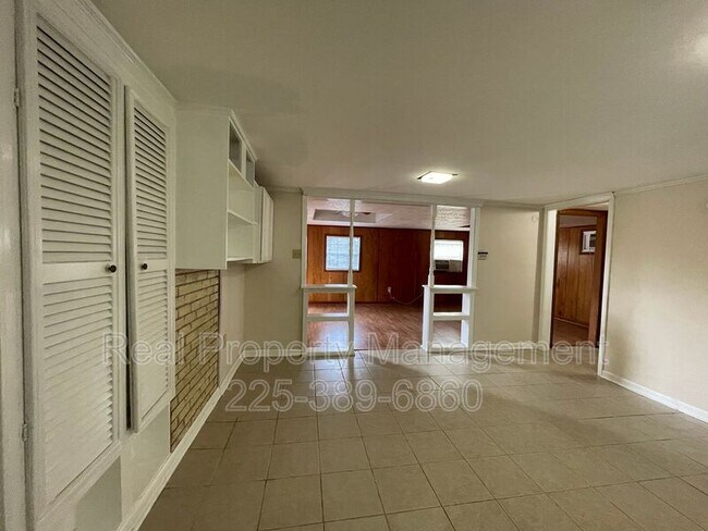 Building Photo - 1213 N Coolidge Ave