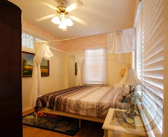 Building Photo - 822 N 50th Ave