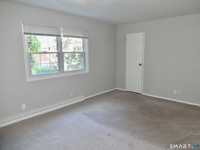 Building Photo - 245 Unquowa Rd