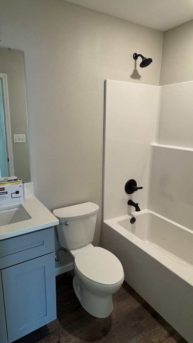 Building Photo - 704 Harbor Woods Dr