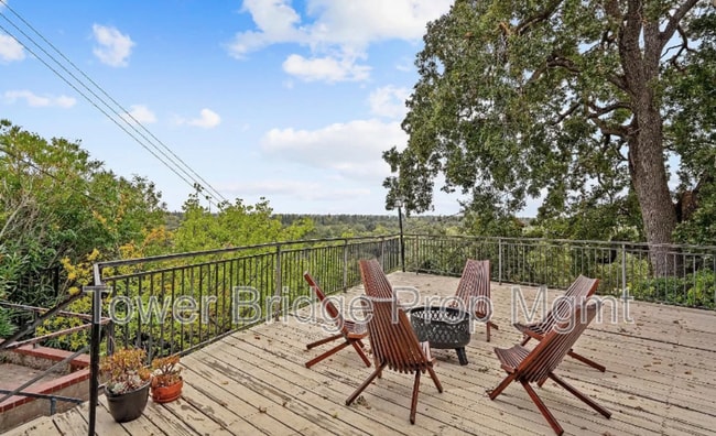Building Photo - 3937 Orangewood Dr