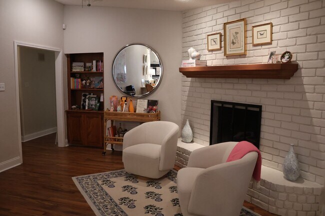 Building Photo - Overton Park home for Lease