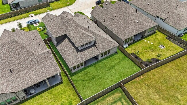 Building Photo - 316 Coldwater Creek Ct