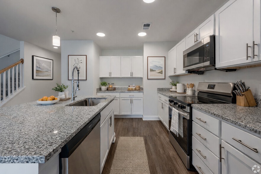 Building Photo - The Reserve at Jackson Highway