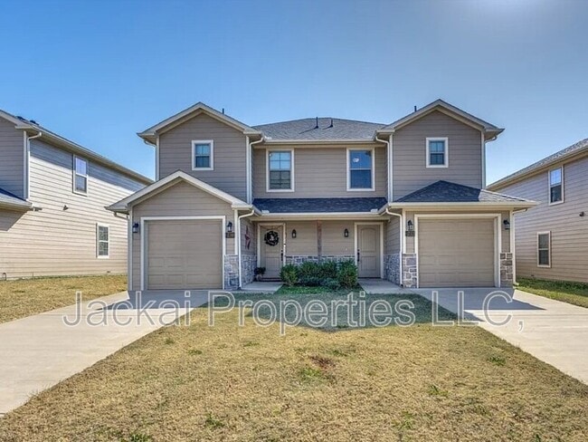 Building Photo - 232 W Lake Ave