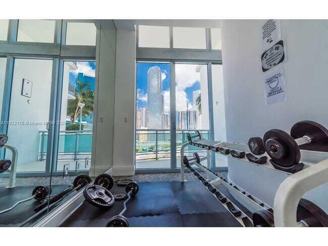 Building Photo - 350 S Miami Ave