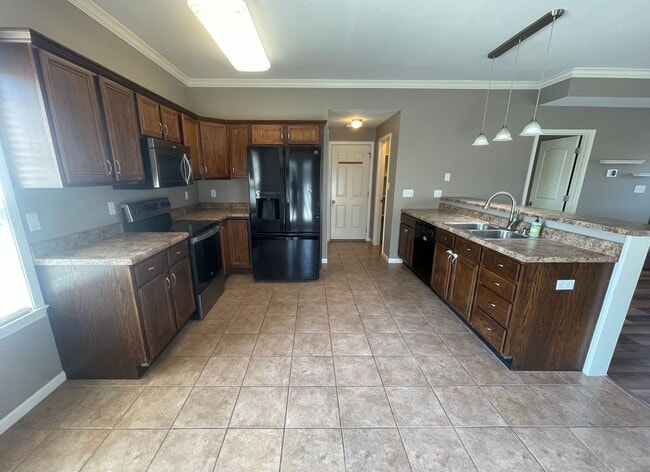 Building Photo - 208 Port Way
