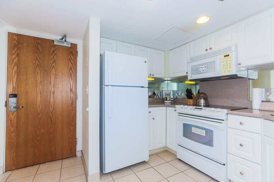 Building Photo - 1777 Ala Moana Blvd