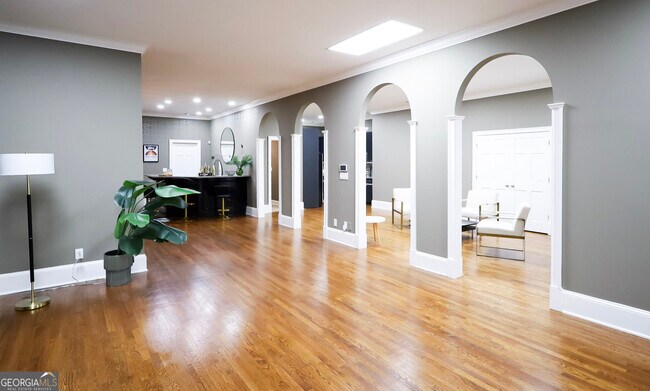 Building Photo - 700 S Brighton Ct