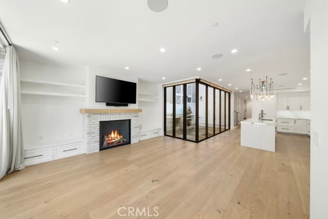 Building Photo - 616 Acacia Ave