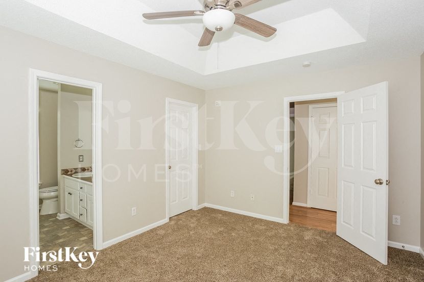 Building Photo - 4685 Falcon Chase Dr SW