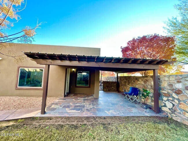 Building Photo - 7349 Skyrocket Dr