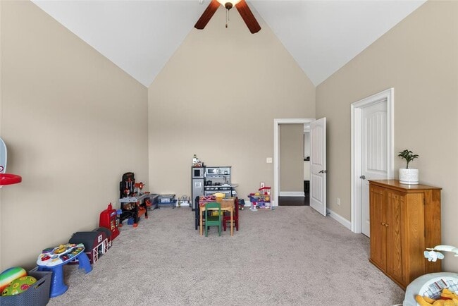Building Photo - 377 Sydney Dr S