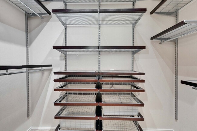 Building Photo - 1900 Scofield Ridge Pkwy