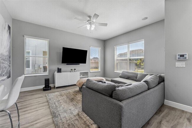 Building Photo - 6111 Hadley Commons Dr