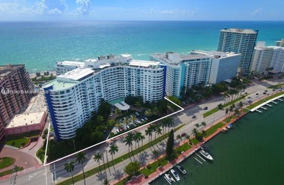 Building Photo - 5161 Collins Ave