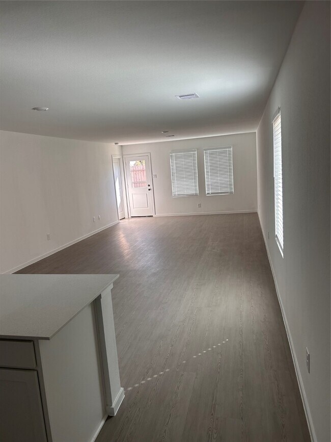 Building Photo - 5646 Goosander Land Dr