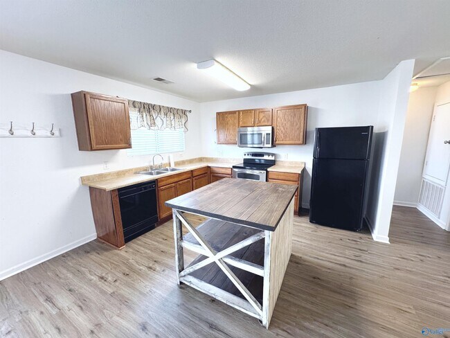 Building Photo - 202 Sagebrook Dr