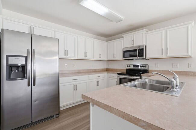 Building Photo - 3916 Sabre Ln