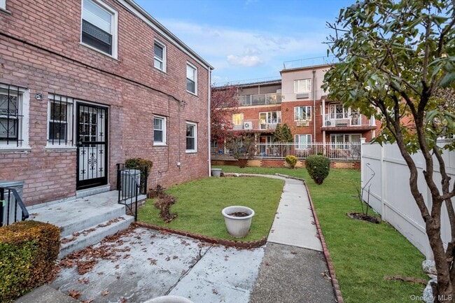 Building Photo - 110-55-110-65 65th Ave