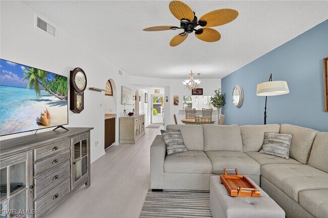 Primary Photo - 705 Augusta Blvd