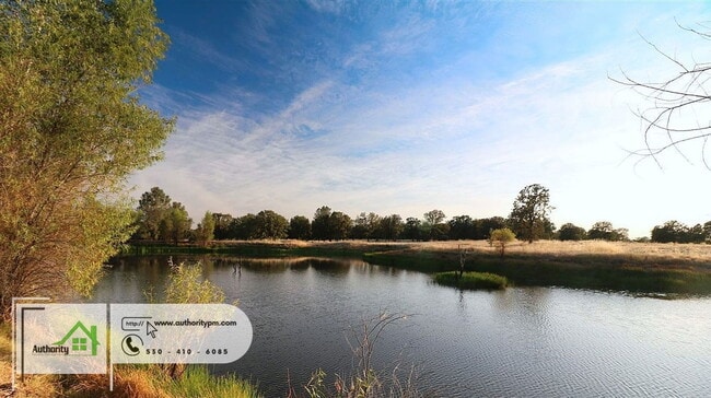 Building Photo - 21789 Seven Lakes Ln
